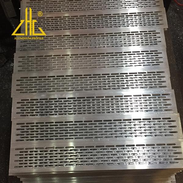 cnc punching 8002.jpg
